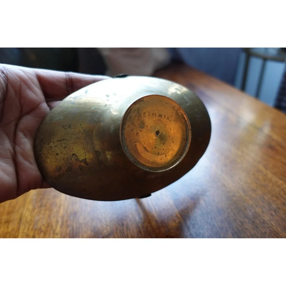Vintage small brass decorative basket‎ oval metal with handle